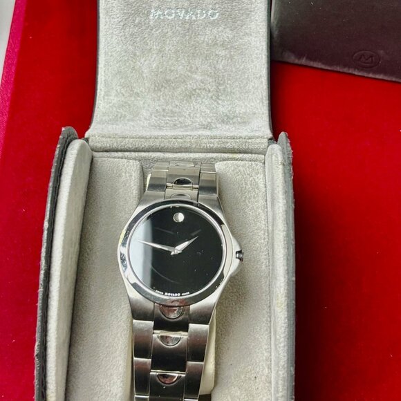 Movado Stainless Men\'s Luno sports black dial watch